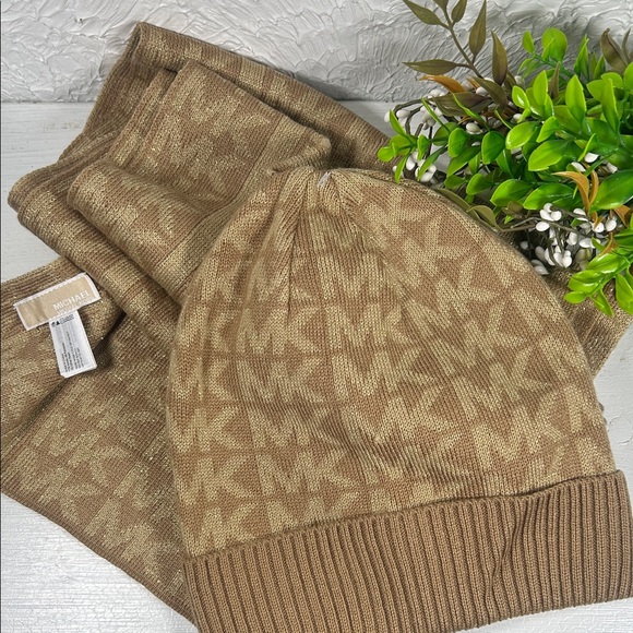 Michael Kors Accessories - Michael Kors Tan Knit Hat and Scarf Set